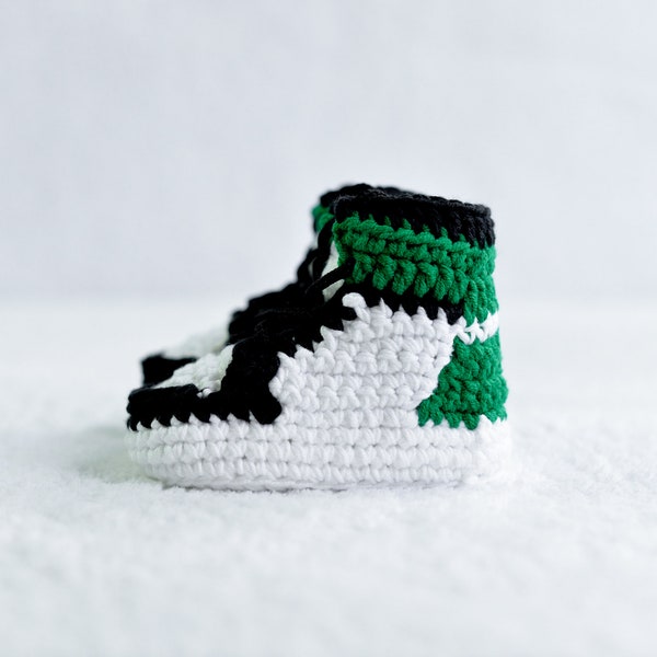 Crochet Baby Sneakers Gorge Green/Black - Crochet Baby Shoes - Crochet Booties - Baby Shower Gift