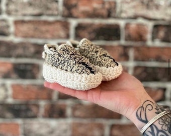 Baby Sneakers - Crochet Baby Booties - Baby Shower Gift - Newborn Booties