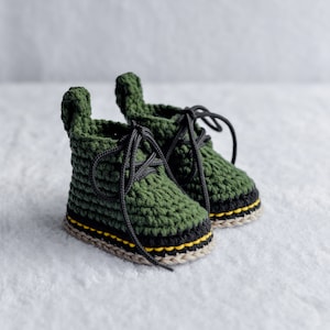 Army Green Crochet Baby Booties - Baby Shower Gift - Newborn Booties