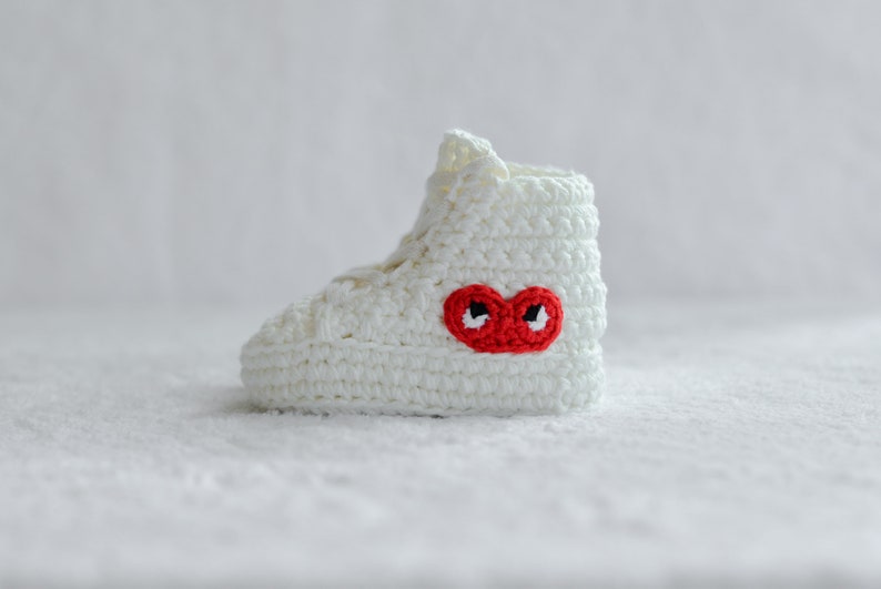 Baby sneakers Crochet Cream Color Crochet baby sneakers Baby Beanie Hat Outfit Crochet Baby Shoes Crochet Booties Baby Shower Gift image 1