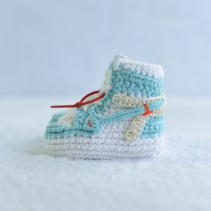 Regalo de crochet para bebés: zapatillas de crochet para bebé en turquesa claro pastel, zapatitos de crochet para bebé, botines de crochet, regalo para baby shower.
