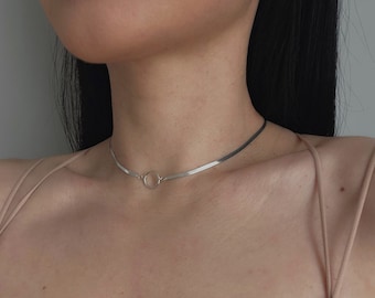 Sterling Silver Herringbone Chain Circle Pendant Choker Necklace