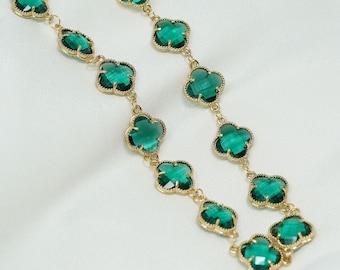 Green quartz quatrefoils necklace