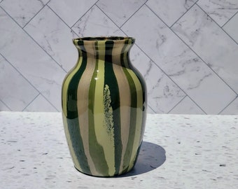 7 inch green fluid art vase