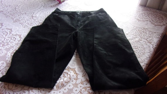 Vintage Women's Black Suede Leather Pants by  Bus… - image 2