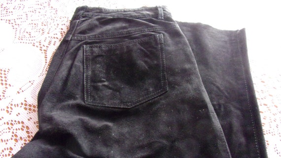 Vintage Women's Black Suede Leather Pants by  Bus… - image 10