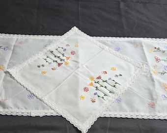 Linen Table Runner & Doily – Embroidered Floral Stitch – Handmade Cottagecore Table Decor