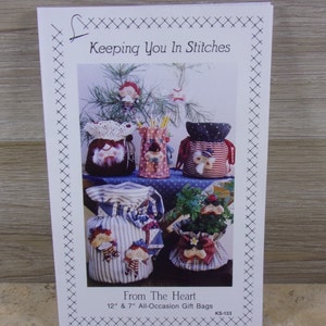 Craft Gift Bag Pattern ~ All Occasion Gift Bags ~ DIY Gift Bags ~ NOS UNCUT Factory Fold Christmas Bags