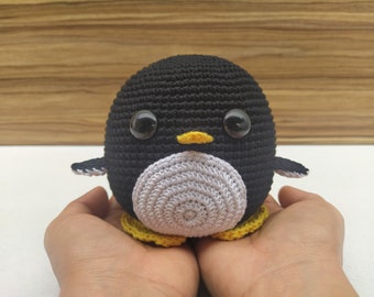 Chubby Baby Penguin Crochet Pattern PDF: Animal Amigurumi Tutorial - English & Spanish Instructions