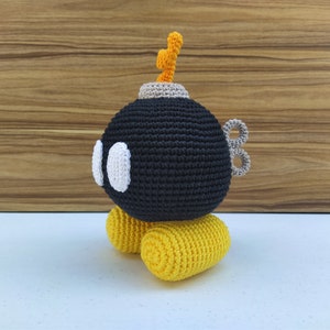 Schema Bob Omb all'uncinetto, Super Mario all'uncinetto, Bomb Mario Bros Amigurumi, Schema Mario, Mario Plus, Super Mario, Mario Bros, Mario immagine 3