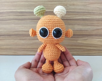 Orange Alien with Big Eyes Crochet Pattern PDF: Alien Amigurumi Tutorial - English & Spanish Instructions