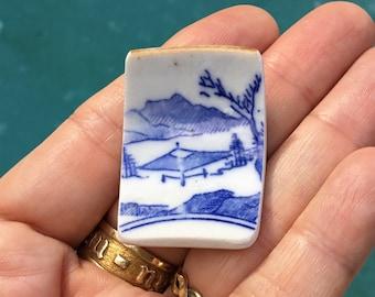 Cabochão de porcelana japonesa quebrada azul e branca de cerâmica 37x27mm para design de joias - pingente, colar, pulseira