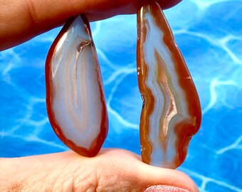 Pedras preciosas de cabochão de forma livre translúcida de ágata mexicana de 45-37 mm para designers de joias – anel, pingente, colar ou pulseira