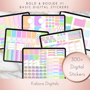 Puede incluir: Una colección de pegatinas digitales mostradas en varias pantallas de tabletas, con formas, etiquetas e iconos en tonos pastel. El texto incluye BOLD & BOOJEE V1 BASIC DIGITAL STICKERS, 300+ Digital Stickers y Kaliora Digitals.