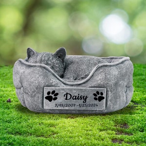 Cat Memorial Stone, Personalized Cat Memorial Gift, Handmade Waterproof Cat Grave Markers with Name Date - Loss of Cat Gifts Garden Stone