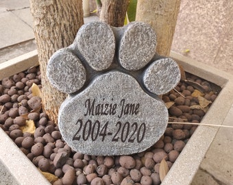 Personalized Pet Memorial Stone, Paw Print Garden Grave Marker