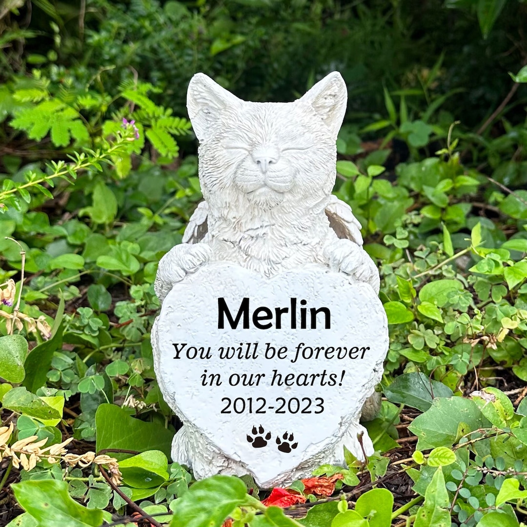 Personalized Cat Statue Holding Heart Stone, Cat Garden Memorial Stone