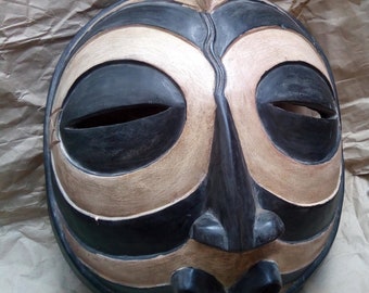 Máscara y pájaro de rayas blancas y negras originales de la tribu Luba, talla artística en madera de la República Democrática del Congo, África, raro colgante de pared antiguo, decoración de diseño Art Déco.