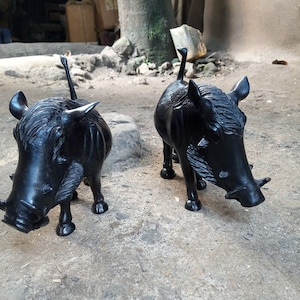 2PCS Solid Black or Rosewood &quot;Warthogs&quot; Sculpture Statue Kamba Tribe Kenya Africa Animal Handcarved Coffee Table Floor Modern Art Object