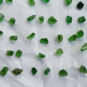 Natural Tsavorite Green Grossular Garnet Facet Rough Jewelry AAA Color & Quality Very Clean .3-.9 Gram Stones 83PCS Lot 46Gram Top Gem Grade