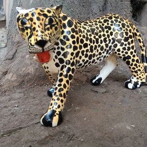 1PC Jacaranda Black Rosewood Cheetah Leopard &quot;In Motion&quot; Original Kamba Table Art Kenya Africa Sculpture Cat Statue Shelf Hallway Yellow BLK
