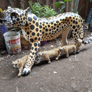 1PC Jacaranda Ironwood Rosewood Cheetah Leopard Babies Original Kamba Table Art Kenya Africa Sculpture Cat Statue Shelf Hallway Yellow Black