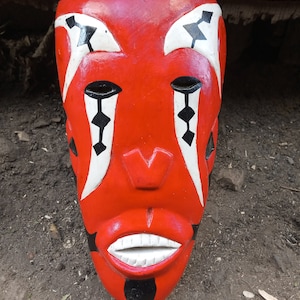 Original Nigerian Yoruba Tribe Medicine Man Mask Doctor Healer Red White Black Carved Wood Art West Africa Wall Decoration Long Face Teeth