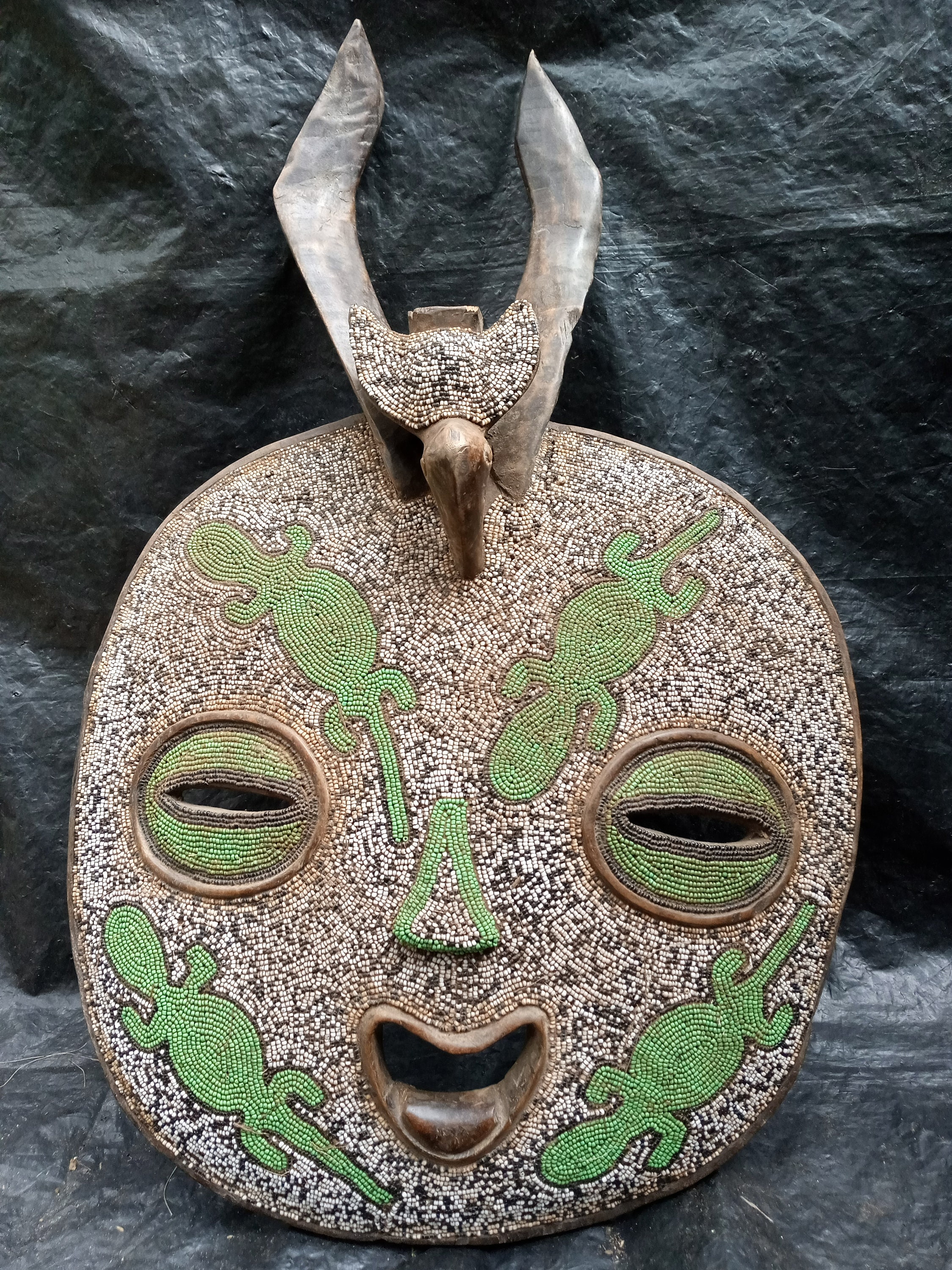 Original Lunda Tribe Vintage Beaded Plaque Mask DRC Angola Africa Wood Beads Antique Art Deco White Green Wall Shelf Hanging 1970s Lizards