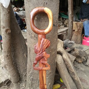 Bastón de senderismo original African Eagle & Continent, hecho a mano en Kenia, de madera dura, palo de hierro y palisandro, unisex, varios tamaños.