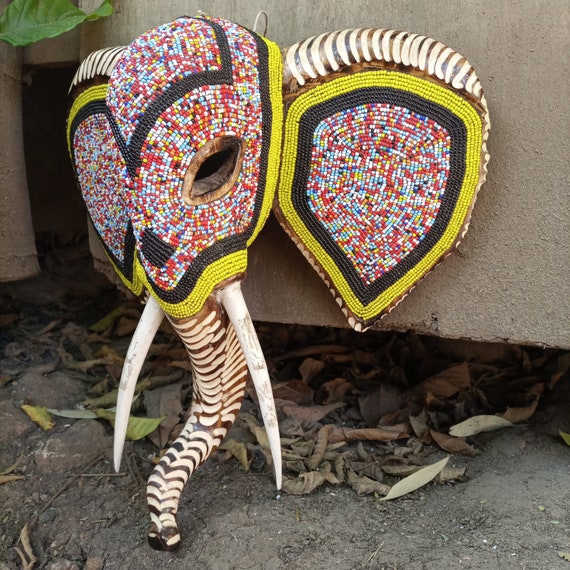 ケニヤ マサイ族 仮面 置物 アフリカ お面 壁掛け ケニア 工芸品