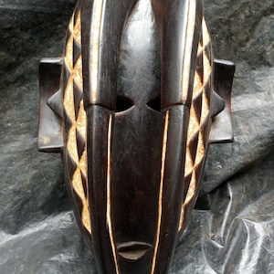 Functional Kwere Tribe Tribal Mask Gabon West Africa Wood Art Carving Shelf Table Wall Decoration Vintage Large 2 Birds Brown Beige USED