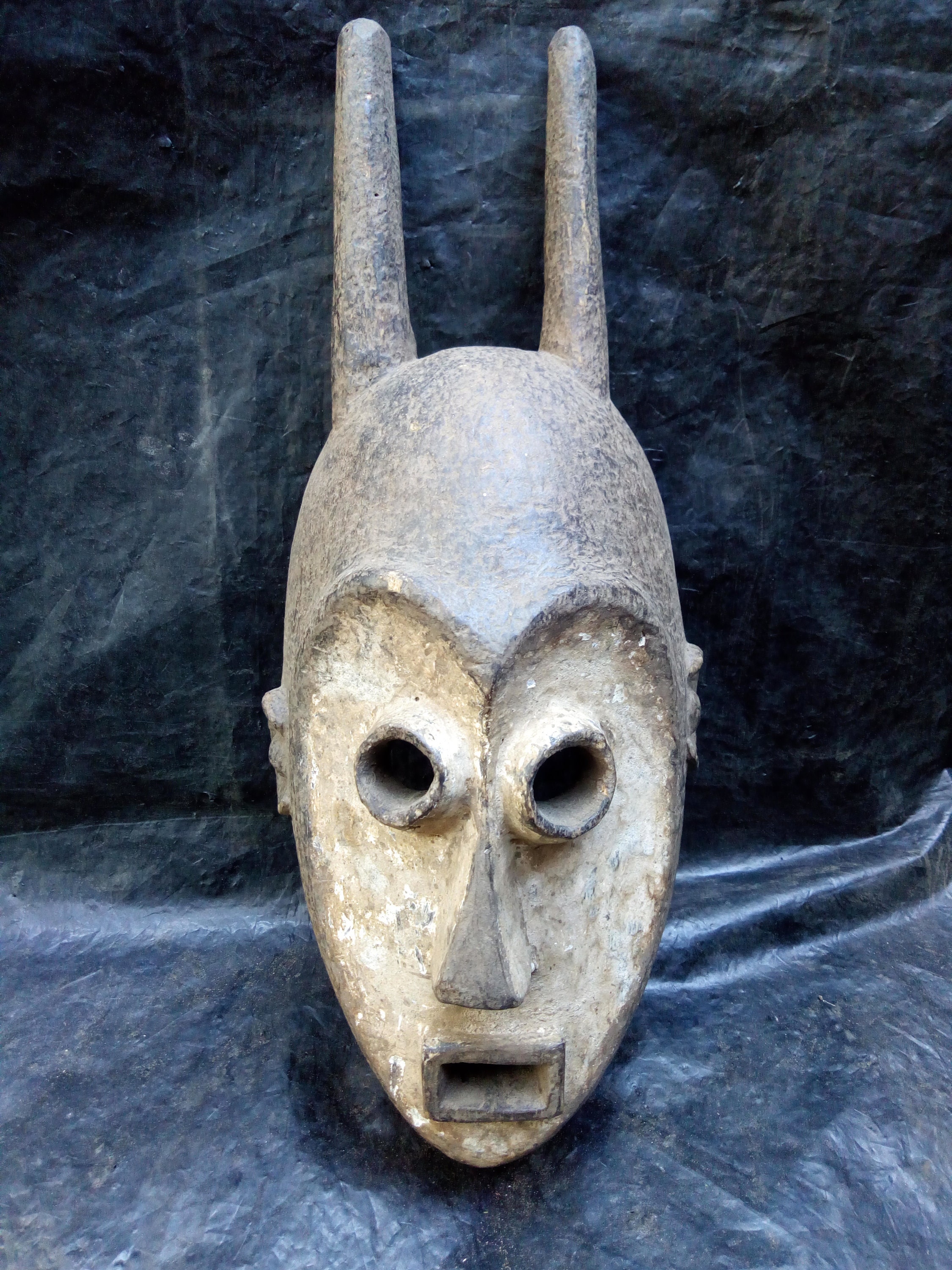 アフリカ　コンゴ　マスク　飾り　魔除け オリジナル中古ミトゥク族のマスクの角 DRC アフリカ 完全に機能する