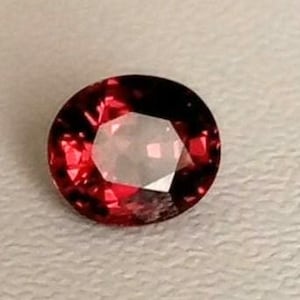 1,39 VVS natuurlijke geaarde robijn edelsteen ovaal geslepen onbehandeld Tanzania Afrika korund sieraden ringsteen ketting verlovingscentrum