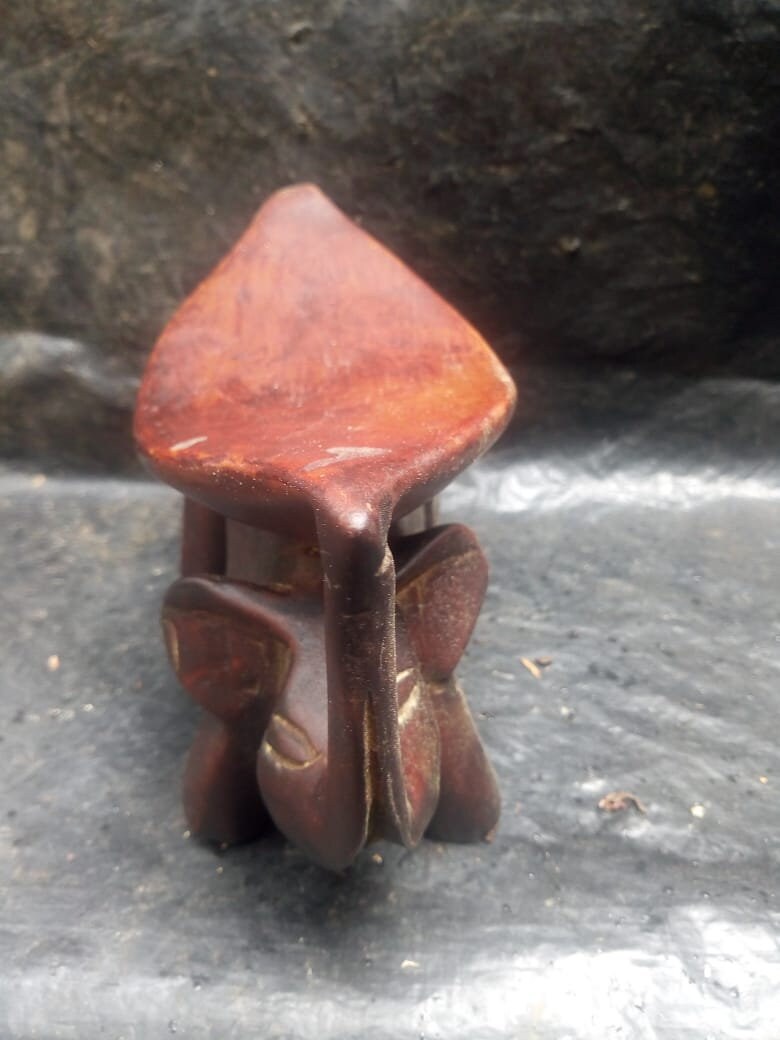 ヴィンテージ 南スーダン ディンカ族 象のスツール 椅子 古い手彫り