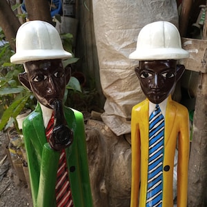 Homem do Congo Belga Original 1 peça Escultura em madeira de jacarandá esculpida à mão, pintada à mão, Quênia, África, mesa, prateleira, chão, estátua de arte moderna, escolha de cor