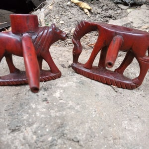 Pipas para fumar de palo de hierro o palo de rosa CANTIDAD 1 o 2 USTED ELIGE Tabaco Hierbas León o jirafa Madera dura africana Color rojo original de Kenia Juego de arte en madera