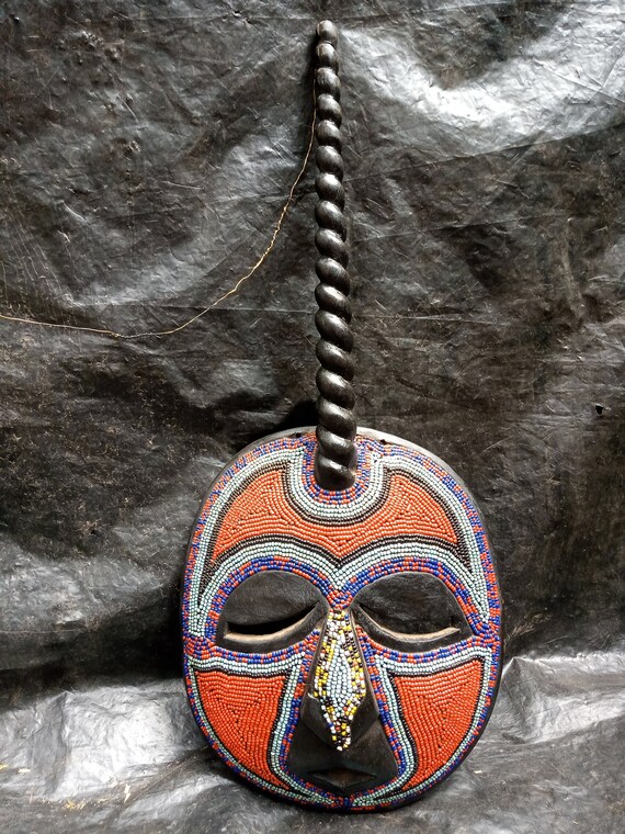 アフリカの木彫 壁掛け(男性) プリミティブアート 木彫 アフリカ