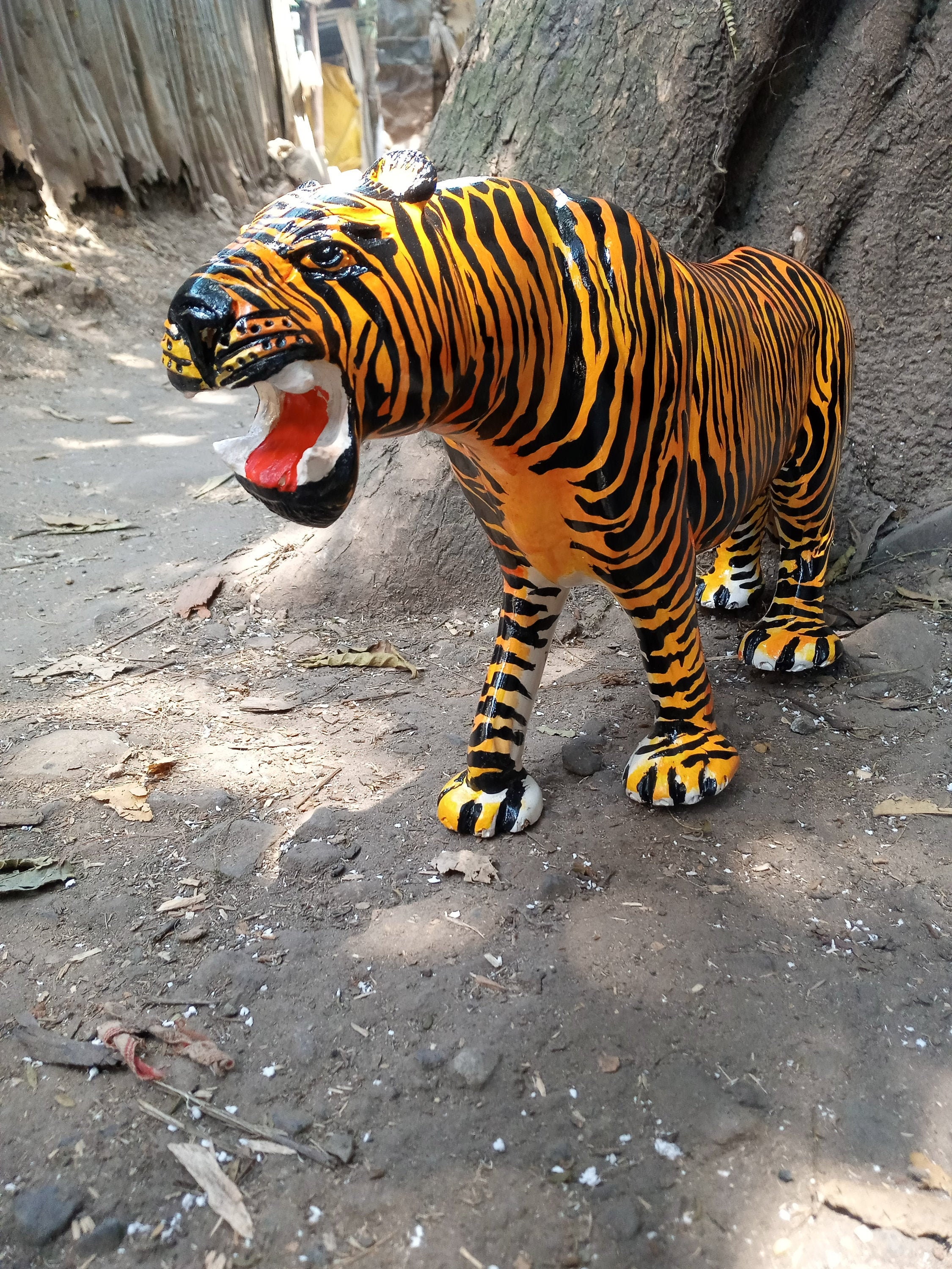 1PC Tiger Handpainted Jacaranda Wood Original Kamba Table Shelf