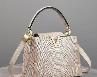 Luxury Vegan Leather Top Handle Handbag – Elegant Medium Shoulder Bag with Gold Accents, Structured Crossbody Purse