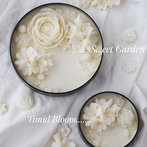 TIMID BLOOM Flower Candle, 2 Wicks Soy Candle, Scented Candle, Handmade Gift, Wedding gift, Mother's Day Gift, Housewarming, Gift for her image 7