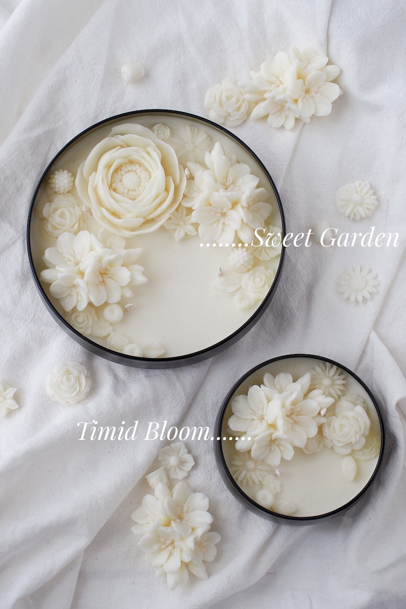 TIMID BLOOM Flower Candle, 2 Wicks Soy Candle, Scented Candle, Handmade Gift, Wedding gift, Mother's Day Gift, Housewarming, Gift for her image 7