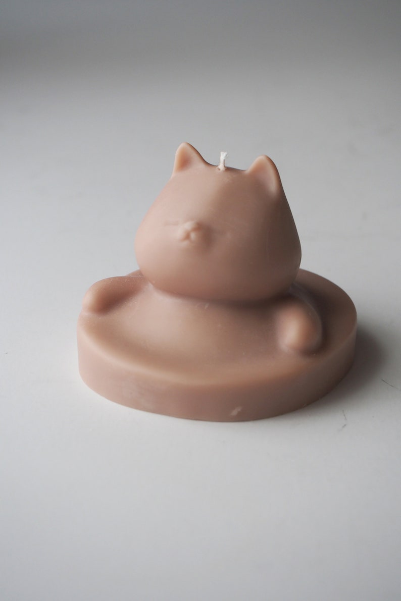 Zazen Cat Candle, Animal Candle, Meditation Candle, Soywax, beeswax, Scented Candle, Handmade Gift idea, Valentine's Day Gift Light Mocha
