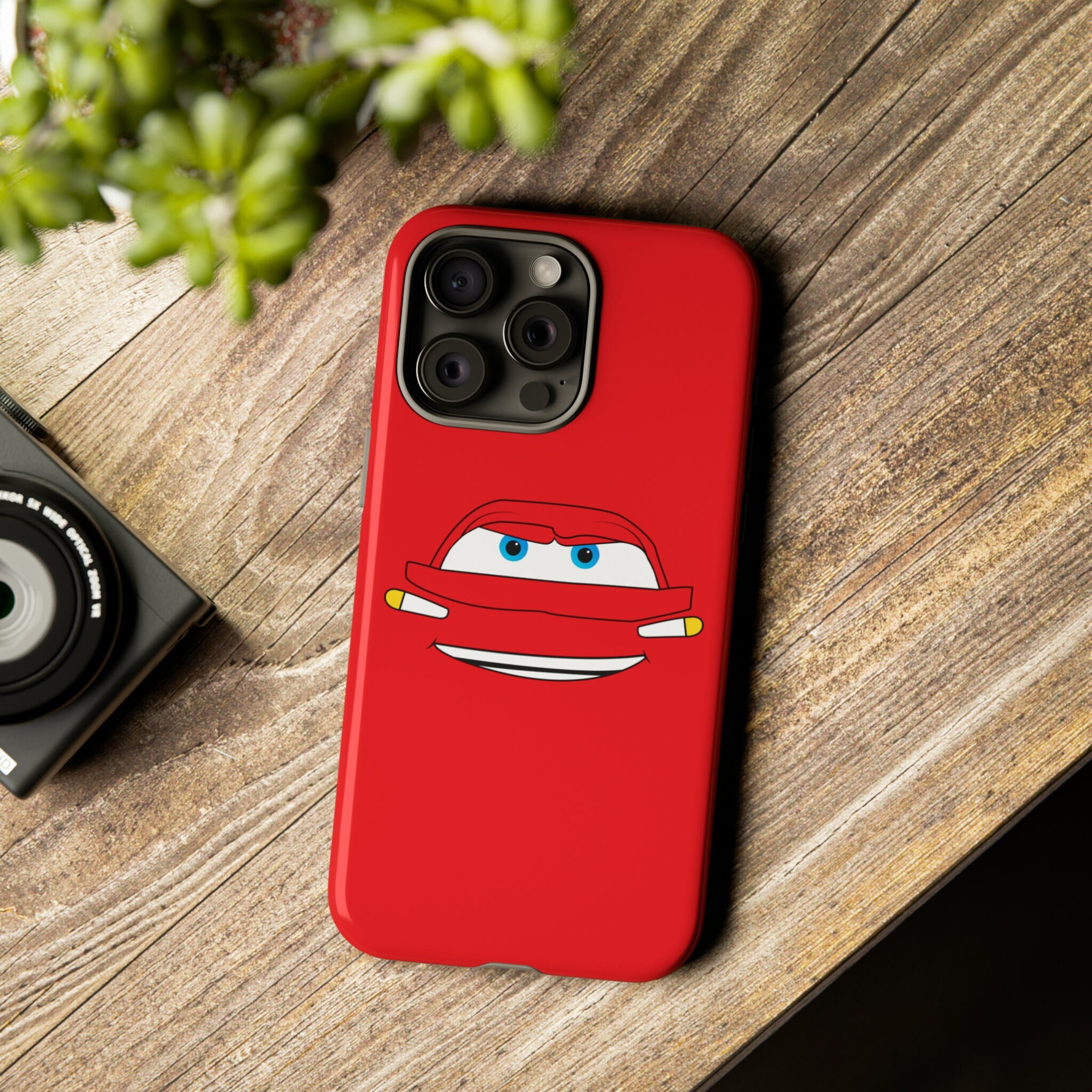 DeinDesign Handyhülle Lightning Mcqueen 95 Offizielles Lizenzprodukt Cars,  Apple iPhone 14 Pro Max Hülle Handy Flip Case Wallet Cover