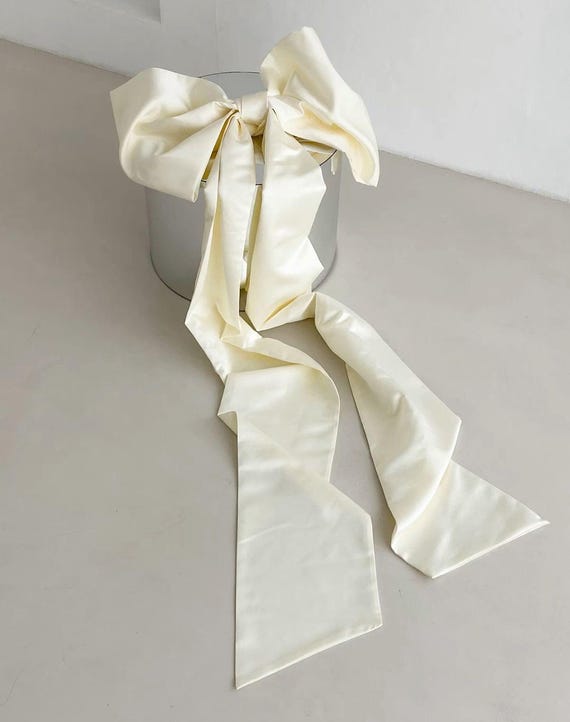 Milk White Ivory Satin Bow Wedding Bow Large Bow Decoration Large Coquette Bow Bridal Shower Bow Extra Large Bow Nursery Bow Oversized Bow