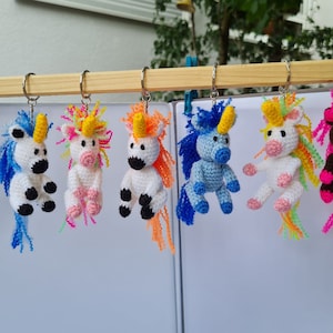 Einhorn, gehäkelt, Handarbeit,Glücks Einhorn, Schlüsselanhänger,zum Aufhängen,Einschulung,Rucksack,Tonister,Fabelwesen, Das Gute