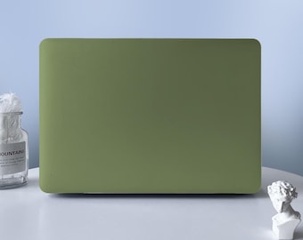May include: A solid olive green laptop case with a smooth, matte finish. The rectangular cover features rounded corners and a clean, minimalist design that covers the entire top surface of the device, providing a uniform colour appearance.