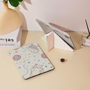 Cats Cute Cartoon iPad Case For iPad 11 2025,Y+Flip iPad Air 6/5/4 Pro 10.9“ 11” 12.9“ Case, iPad 9/8/7 Mini 7 6 5 4 Cover 2025/2024/2022