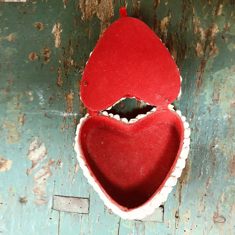 Heart shell jewelry box image 5