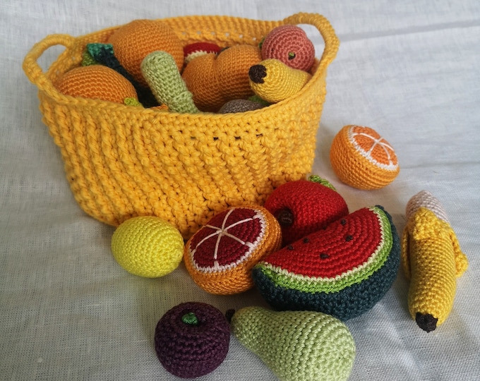 crocheted fruits and vegetables in a basket, 34 items