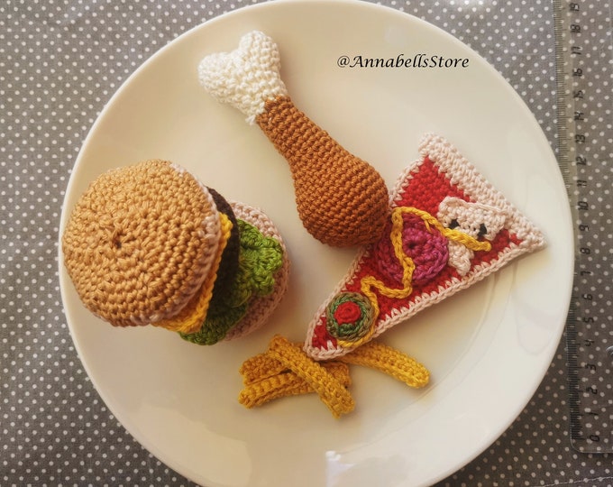 crocheted burger and pizza set/ Food toys, gift, playfood